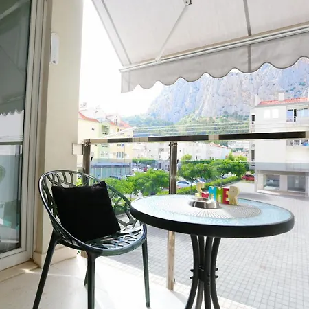 Luxury Family Apartment Omis
